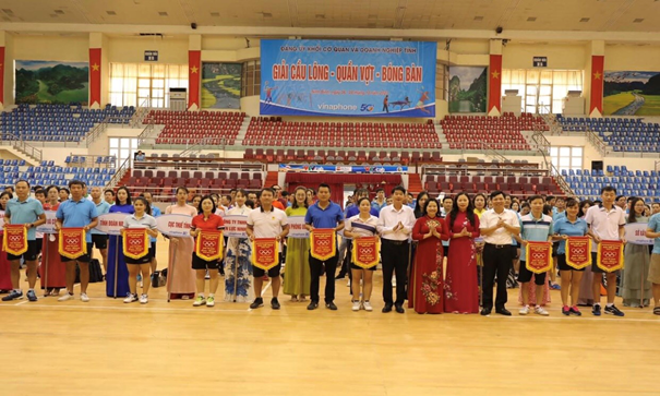 Cán bộ nhân viên Quỹ Đầu tư phát triển Ninh Bình tham gia Giải thể thao Đảng bộ Khối Cơ quan và Doanh nghiệp Tỉnh Ninh Bình năm 2023.
